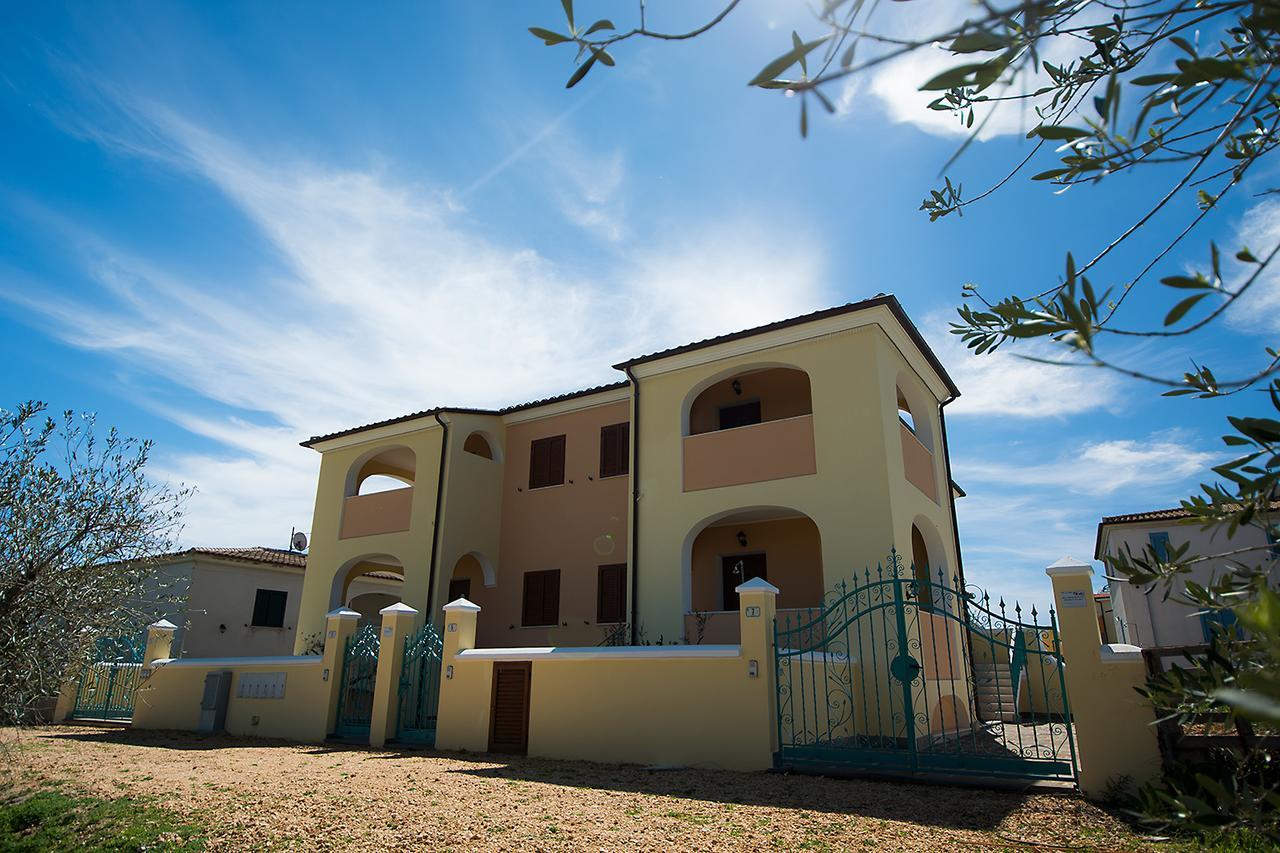 Le Residenze Del Maria Rosaria - Vico Friuli 1 Villa Orosei Exteriör bild